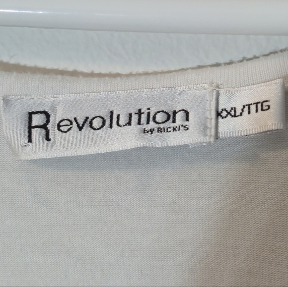 Revolution by Ricki's XXL Floral Butterfly Flutter Sleeve Blouse - Picture 8 of 16